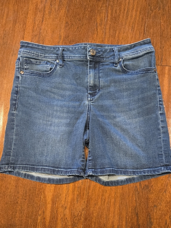 Seven7 Pants - Seven7 Denim Shorts in Medium Blue Wash